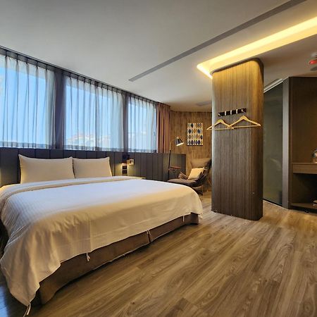 Hualien Pink Corner Hotel Екстер'єр фото