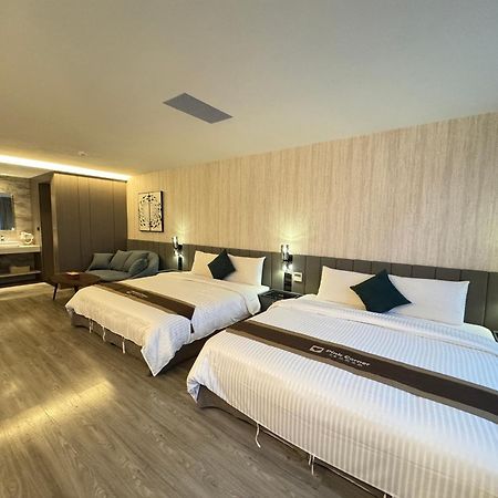 Hualien Pink Corner Hotel Екстер'єр фото