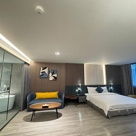 Hualien Pink Corner Hotel Екстер'єр фото
