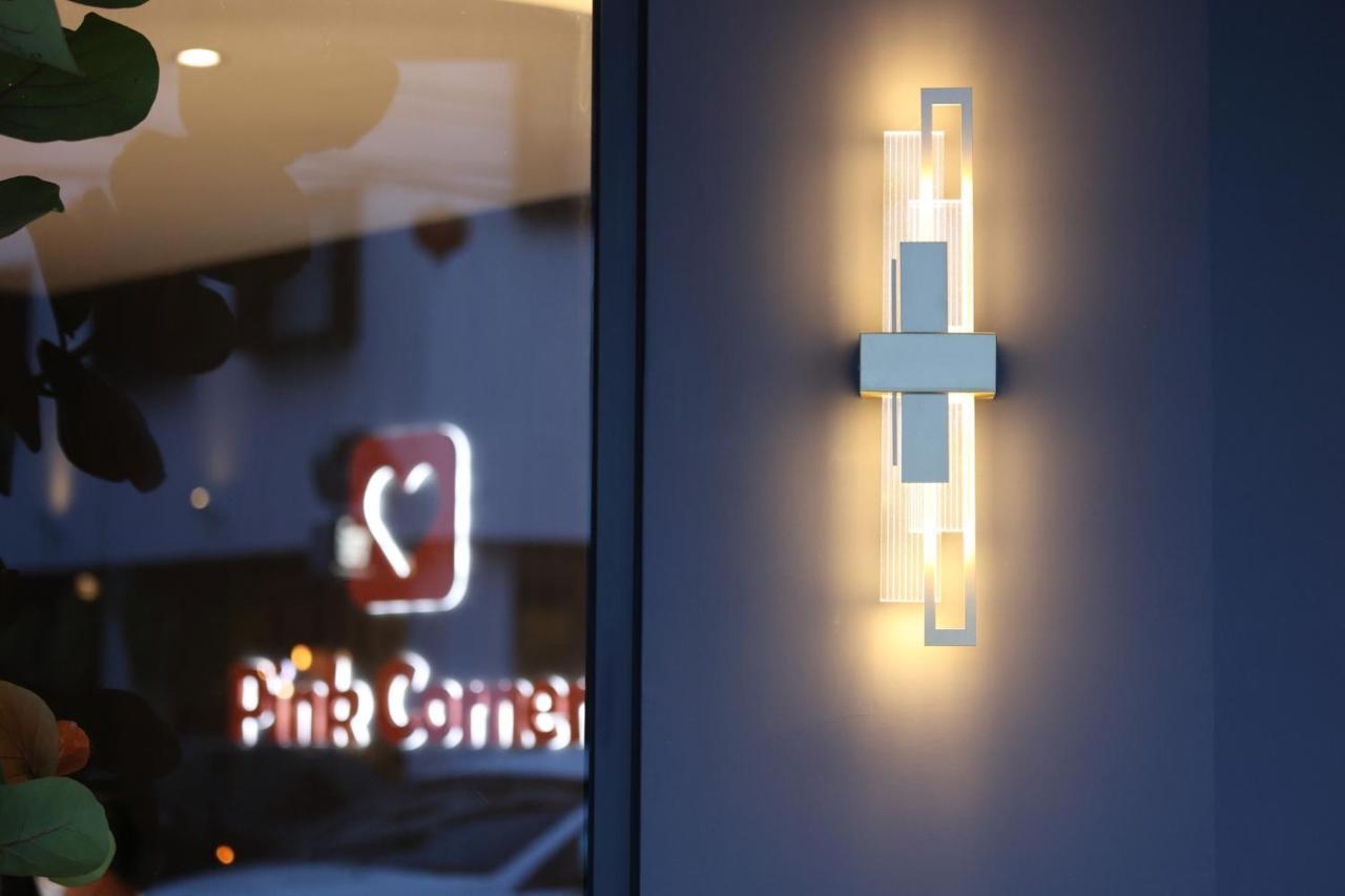 Hualien Pink Corner Hotel Екстер'єр фото