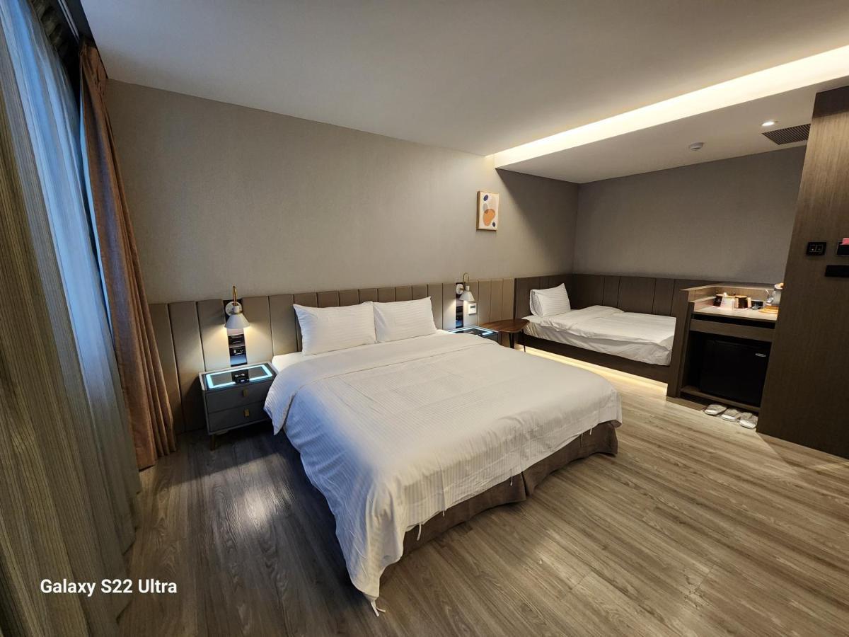 Hualien Pink Corner Hotel Екстер'єр фото