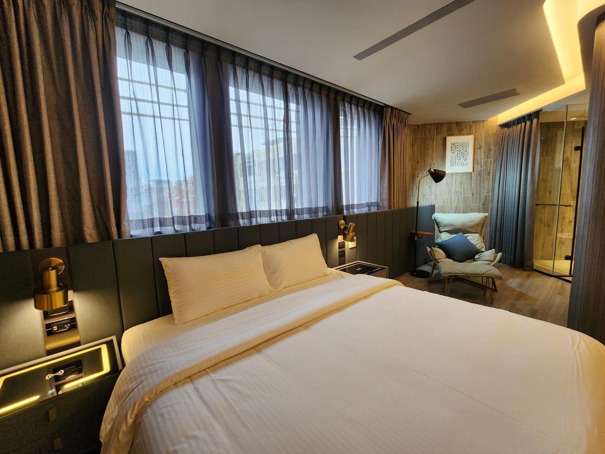 Hualien Pink Corner Hotel Екстер'єр фото