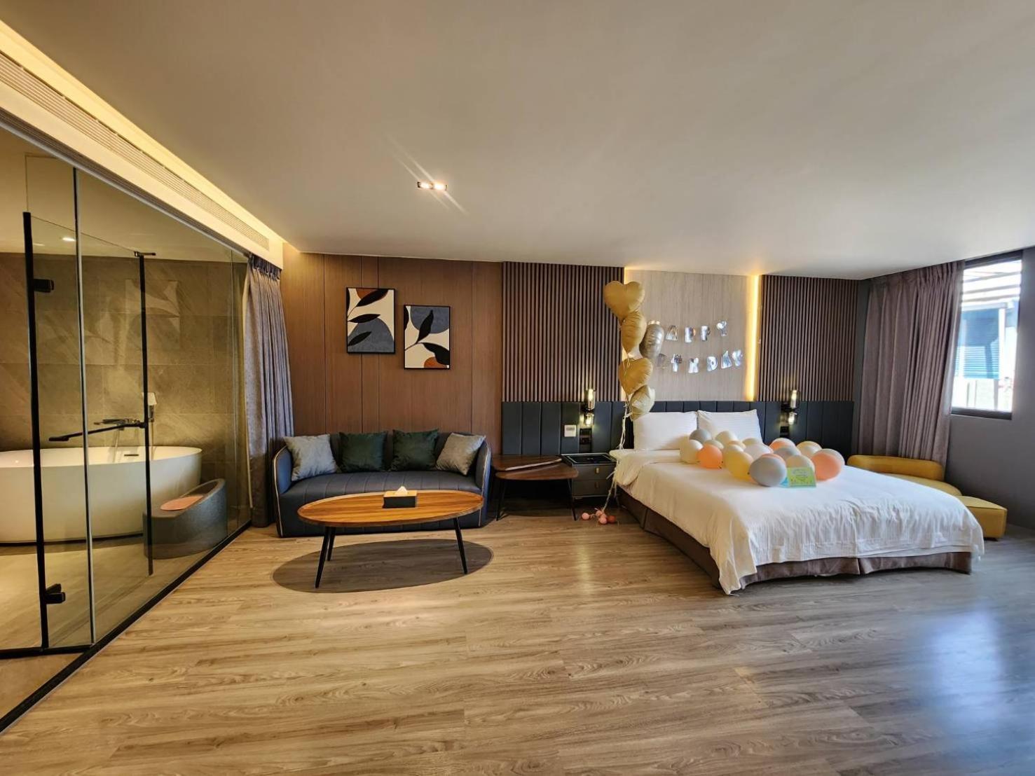 Hualien Pink Corner Hotel Екстер'єр фото