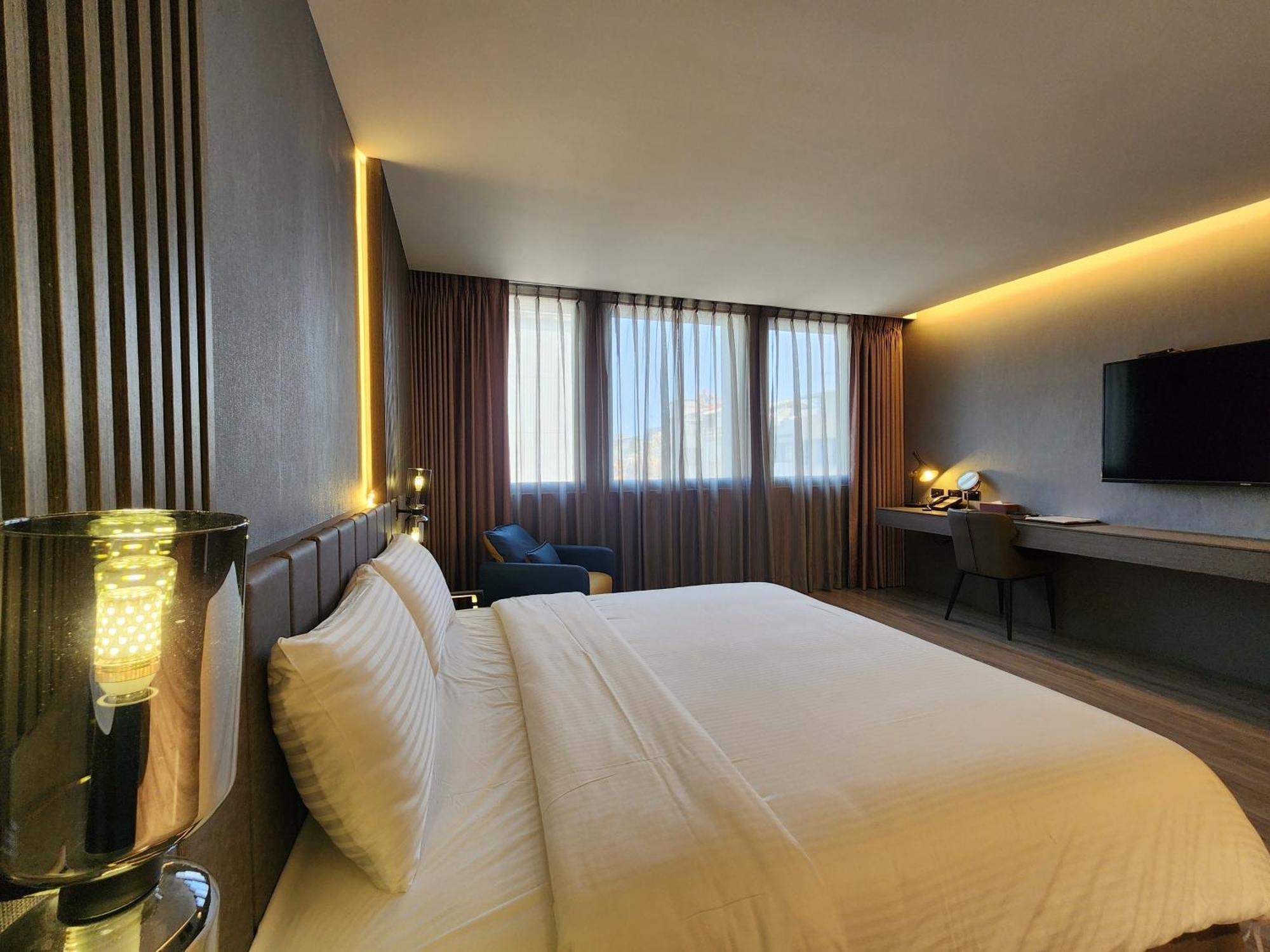 Hualien Pink Corner Hotel Екстер'єр фото