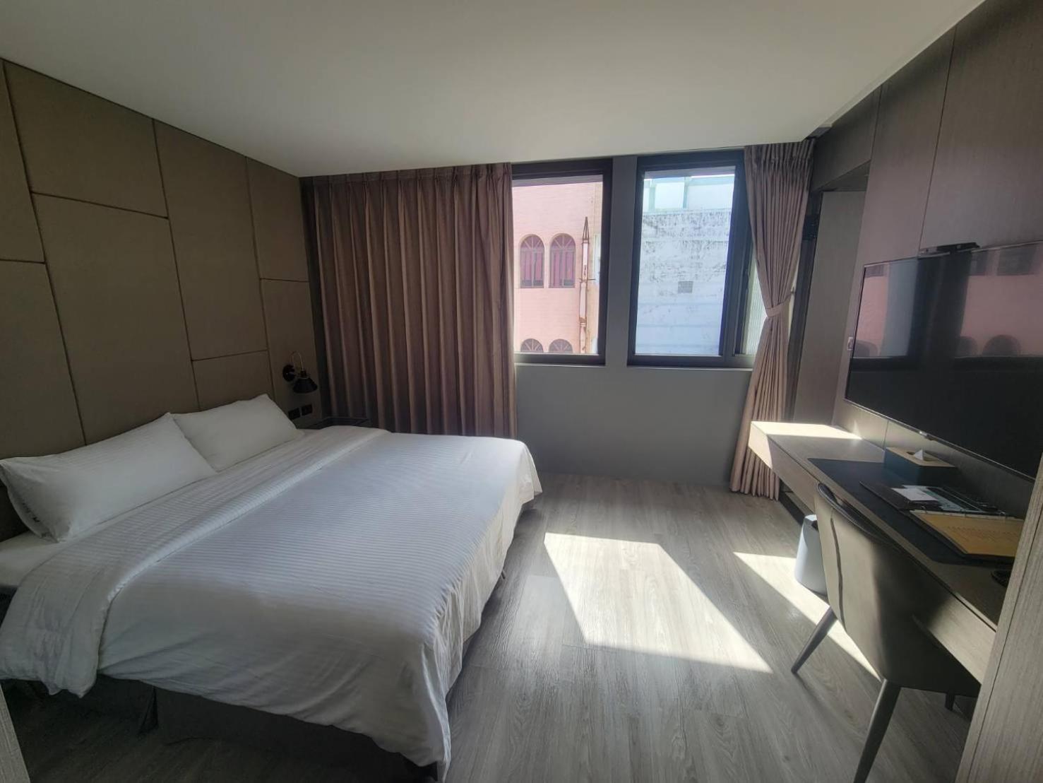 Hualien Pink Corner Hotel Екстер'єр фото